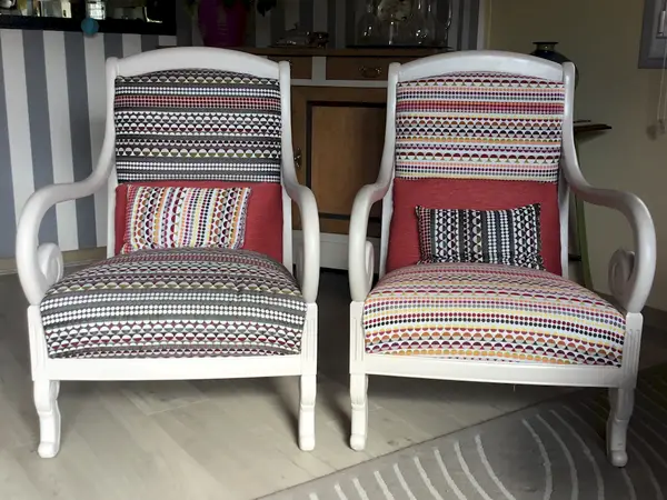 tapissier un fauteuil louis-philippe