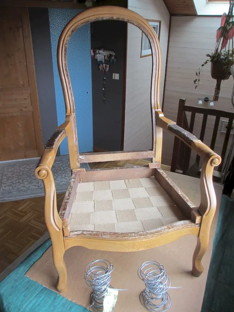 Comment retapisser un fauteuil ? Tutoriel en ligne Gratuit